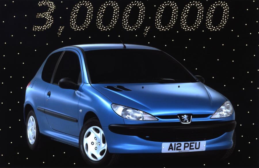  Peugeot 206 1998 года  (фото 18 из 46)